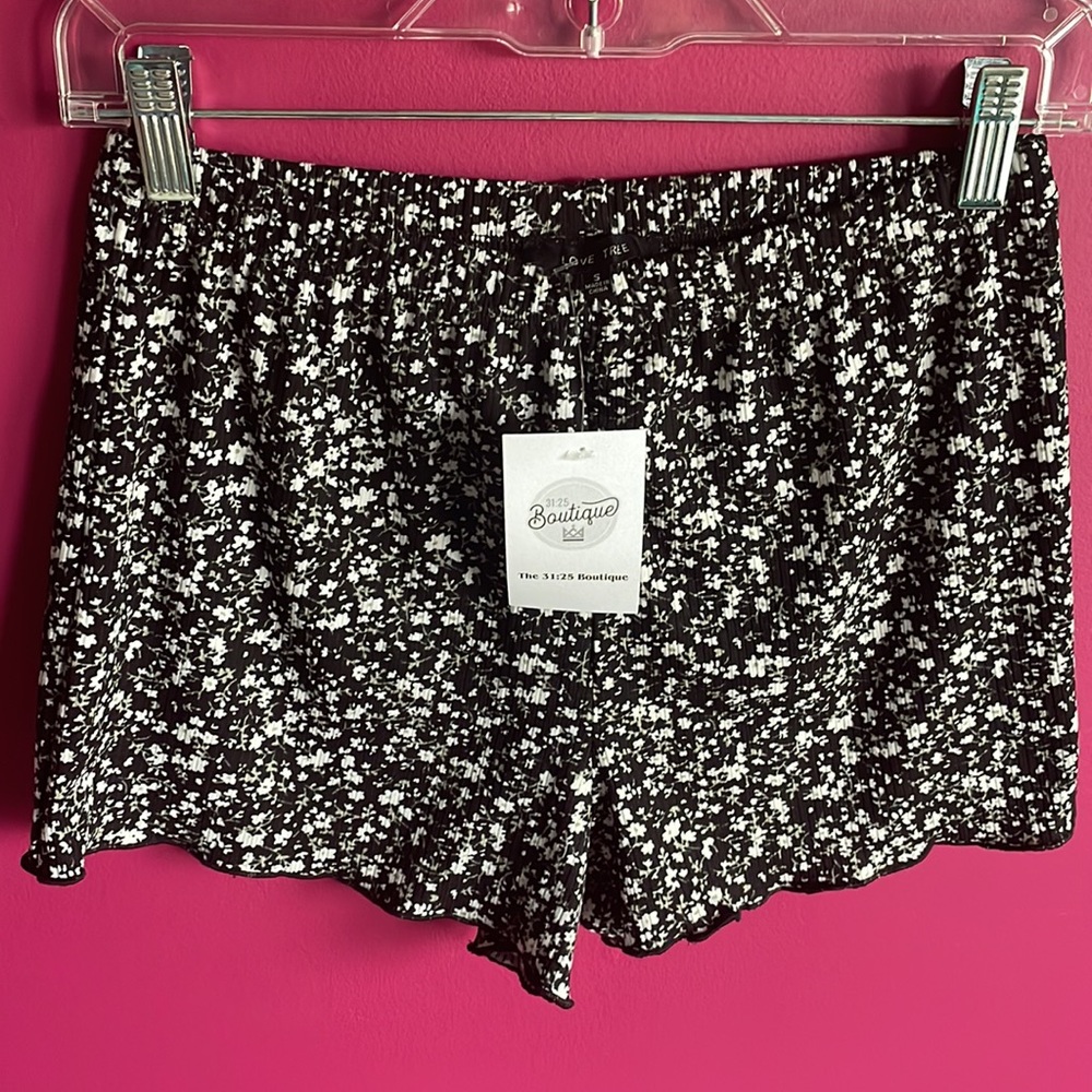 Floral Knit Lettuce Hem Shorts